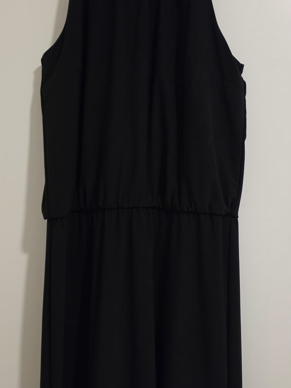 Classic Black Sleeveless Women’s Dress